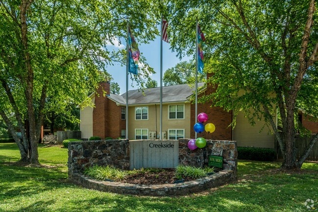 Photo - Creekside Apartments
