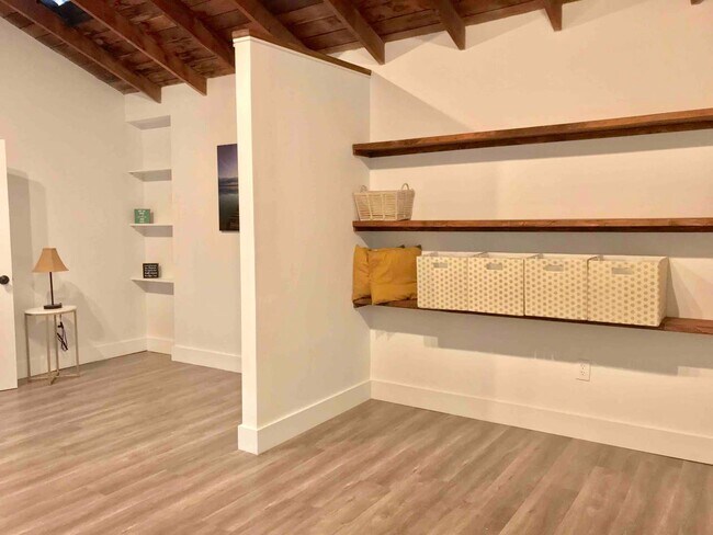 Photo - 619 W Kelso St