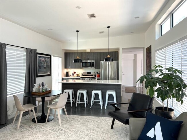 Photo - 1159 Perry Rd