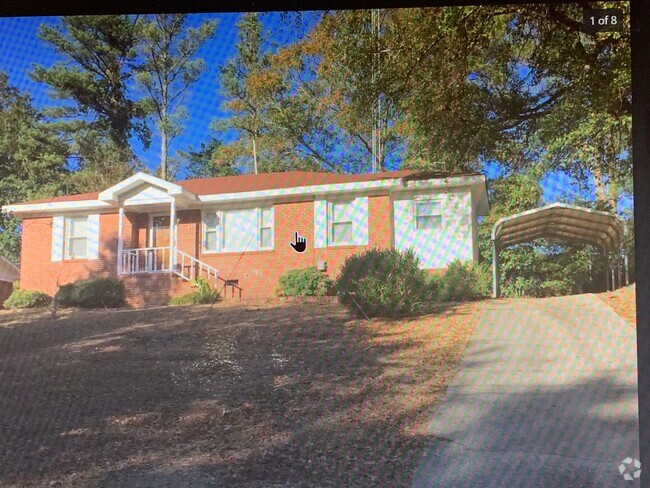 Building Photo - 3/1 Home with bonus room!