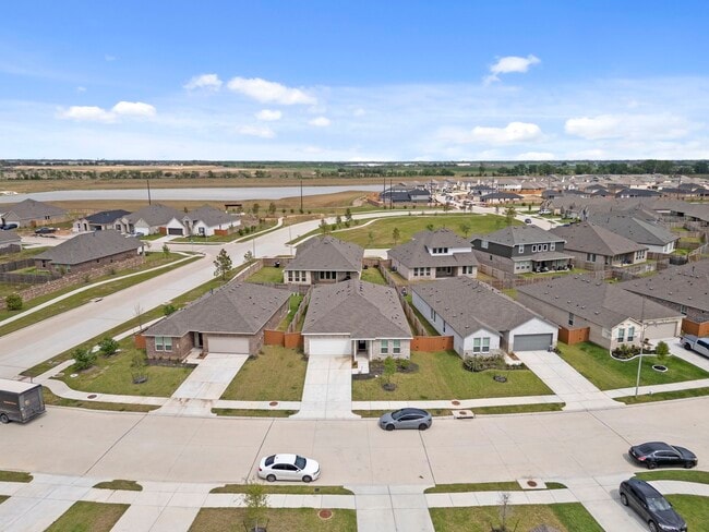 Photo - 807 Heaven Dr