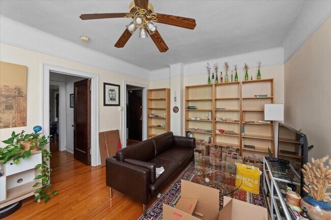 Photo - 1 bedroom in Chicago IL 60637 Unidad 206