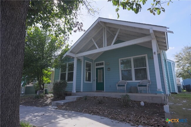 Photo - 421 Shadow Point