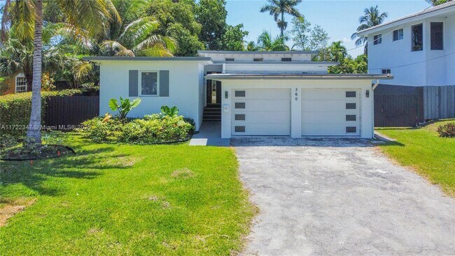 Photo - 360 NE 116th St