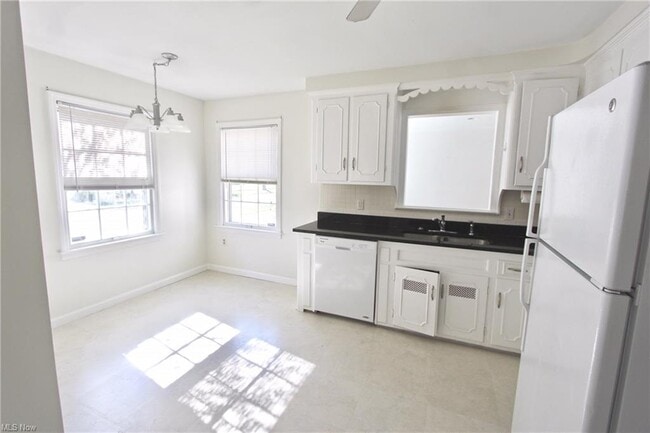 Photo - 4050 Silsby Rd