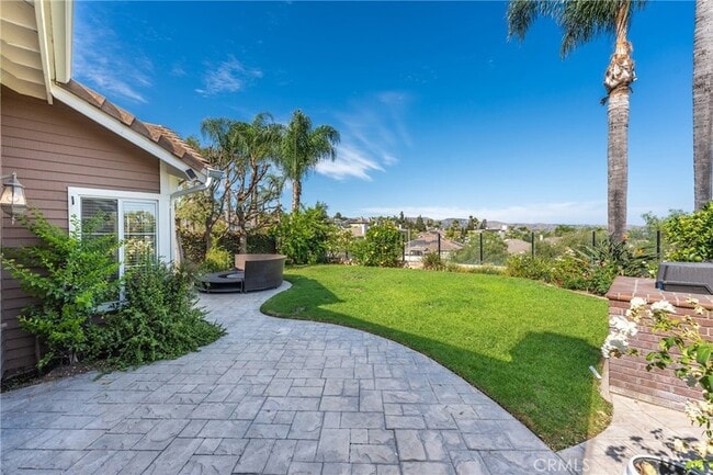 Building Photo - 6430 Regents Ct