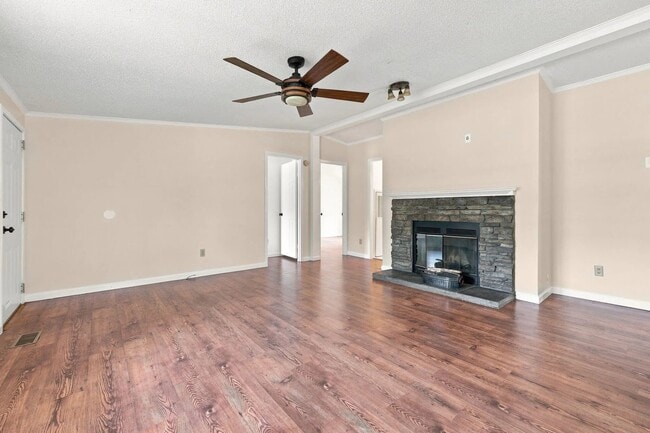135 Virginia Ln