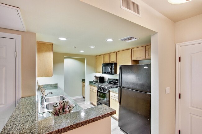 Building Photo - Olive Encino Rental