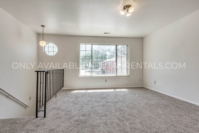 255 E Center St Unit 11