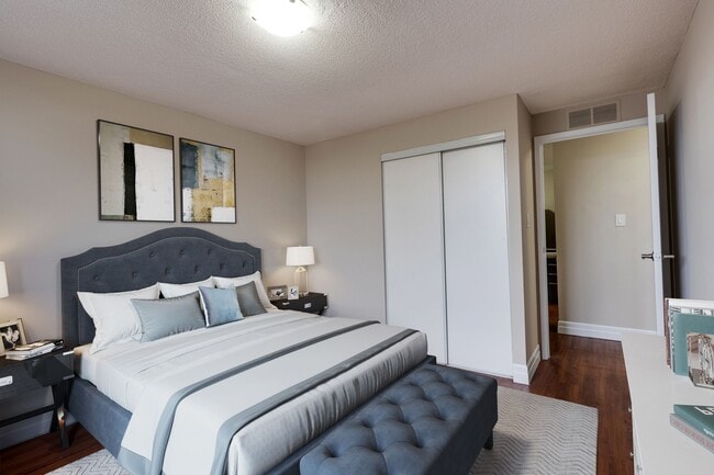 Photo - 383 Albert St