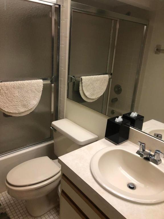 Photo - 1209 Country Club Dr