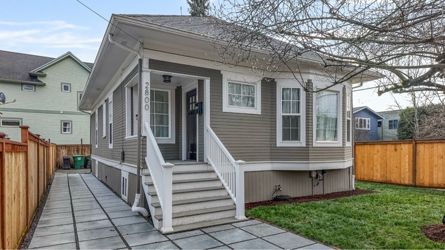 Building Photo - 2800 E Thomas St