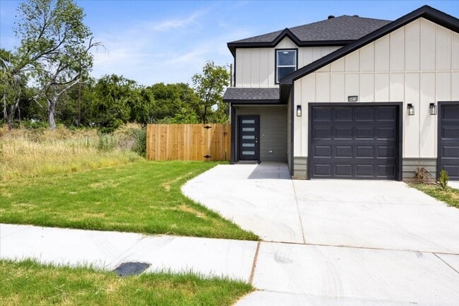 Photo - 8011 W Elizabeth Ln