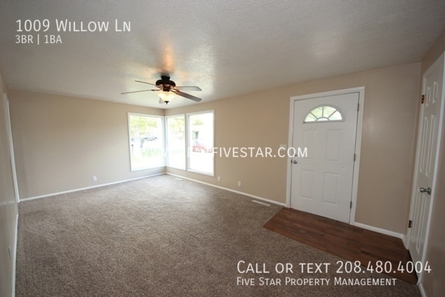 Photo - 1009 Willow Ln