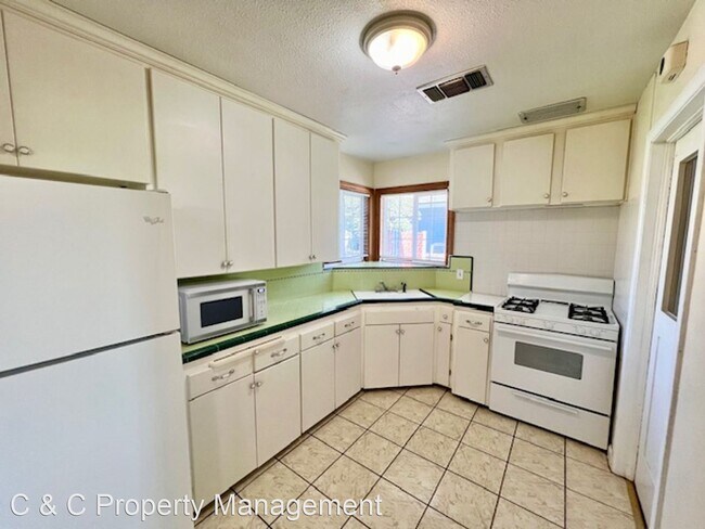 Photo - 2 br, 1 bath House - 1720 Cherry Ave