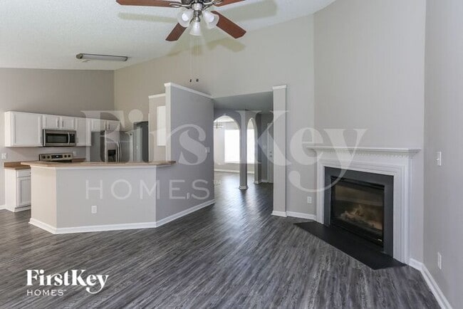 Photo - 11033 Sandboar St