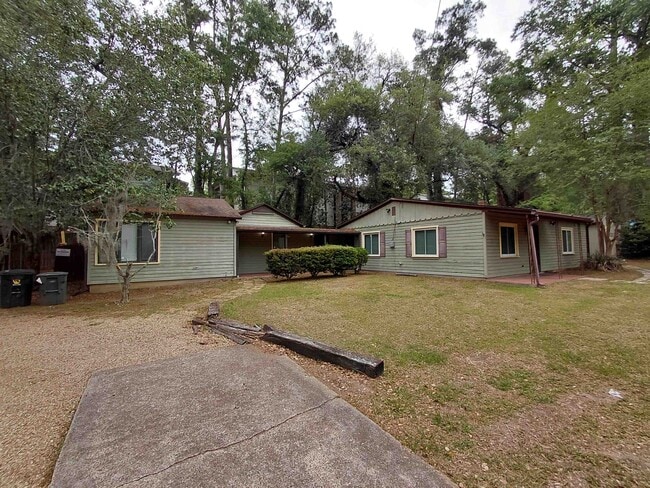 Building Photo - 2306 Escambia Dr