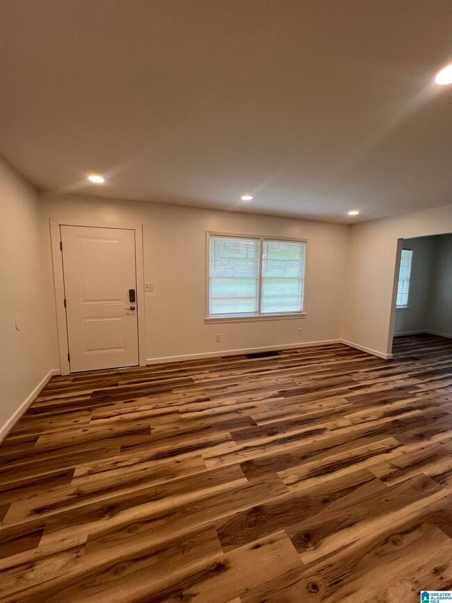 Photo - 252 Westwood Dr