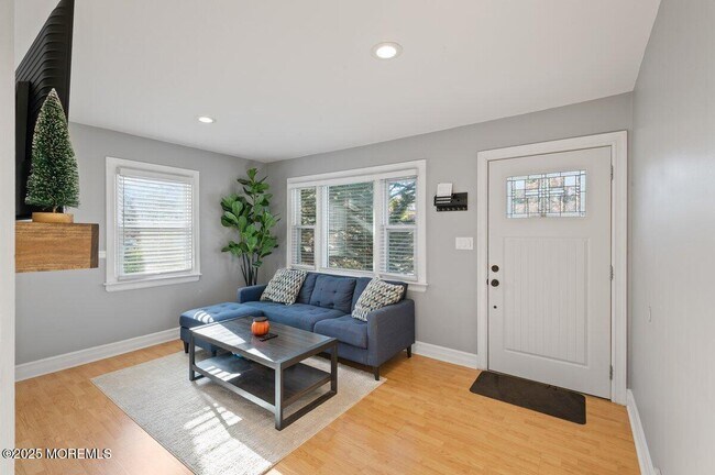 Photo - 173 McKinley Ct