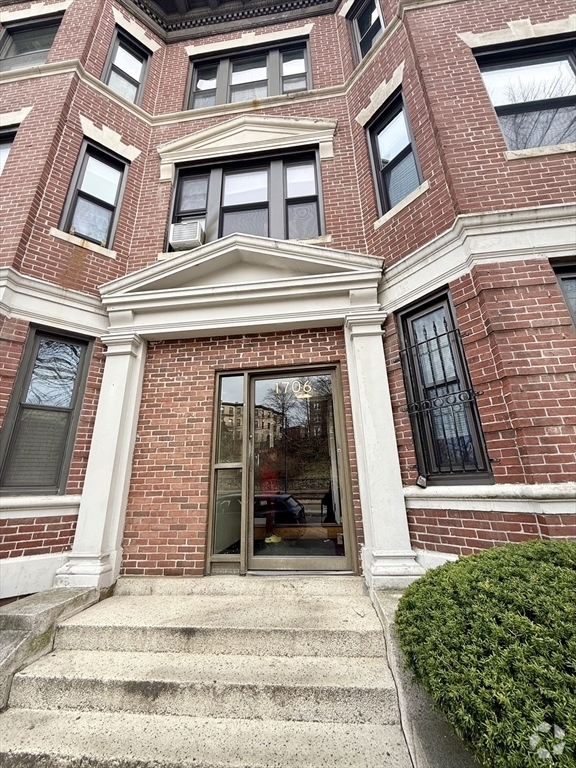 Building Photo - 1706 Commonwealth Ave Unit 14 Rental