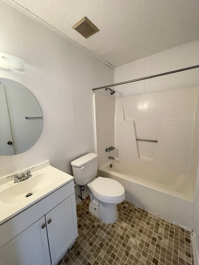 Photo - Welcome to Ravenwood Drive!