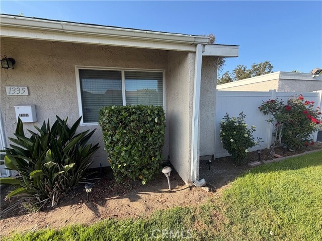 Photo - 1335 N Elderberry Ave