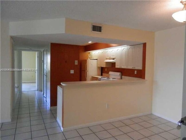 Photo - 8560 SW 212th St Unit 301