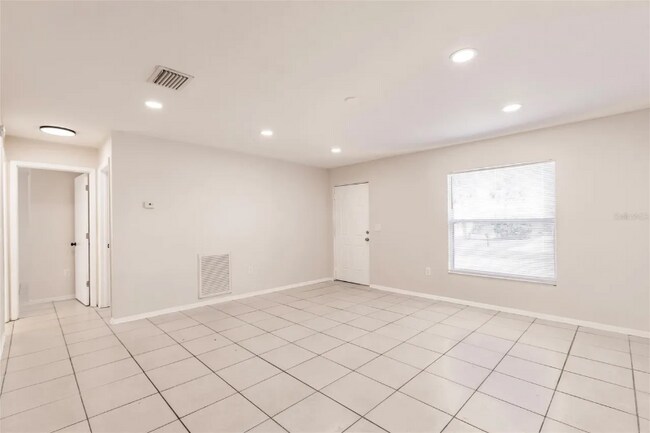 Photo - 1665 Florence Ave Unidad B