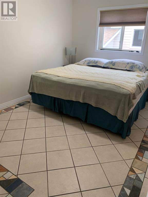 Photo - 9321-9369 69 Ave