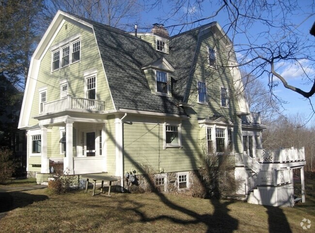 Building Photo - 36 Wood St Unit 1 Rental