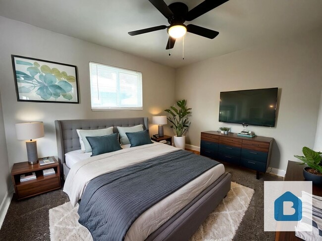 Photo - 201 N 30th St