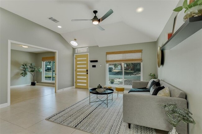 Photo - 10916 Sierra Oaks