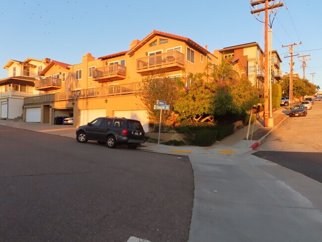 Photo - 2319 Curlew St Condo Unit 4