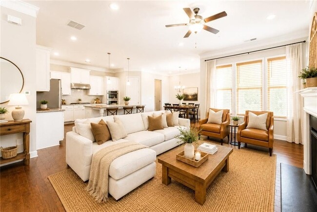 Photo - 165 Mansfield Dr