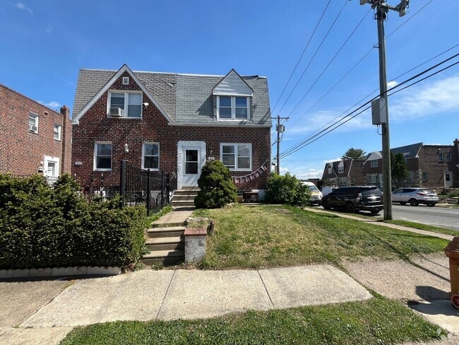 Building Photo - 1851 Strahle St Rental
