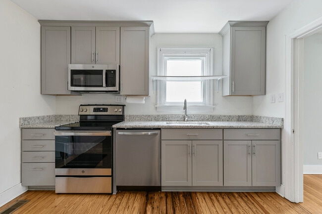 Photo - 5309 Gillespie Ave