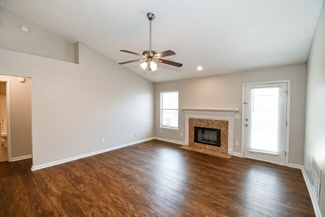 5328 Tessa Terrace