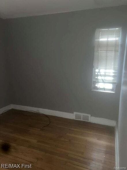 Photo - 14338 Lauder St