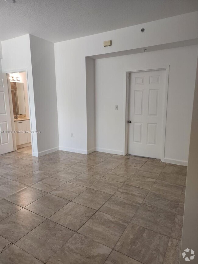 Building Photo - 2138 Van Buren St Rental