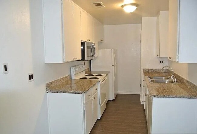 Photo - Updated and Spacious Condo near Shopping and Dining! Unit 2