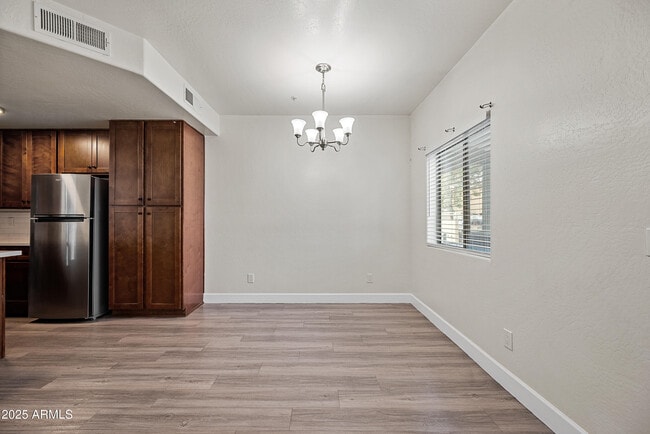 Photo - 4608 W Maryland Ave Unidad 1159