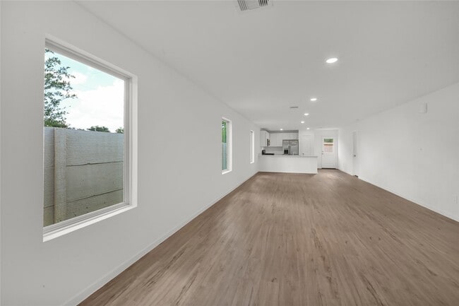 Photo - 17942 Becker Lndg Dr