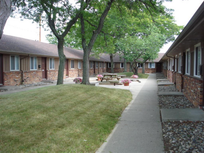 Photo - 1955 S Reynolds Rd Apartment