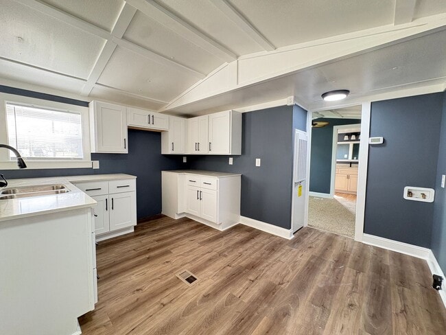 Photo - 2 Bedroom, 2 Bathroom Home in Haw River!