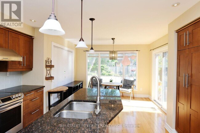 Photo - 1213 Rosethorne Rd