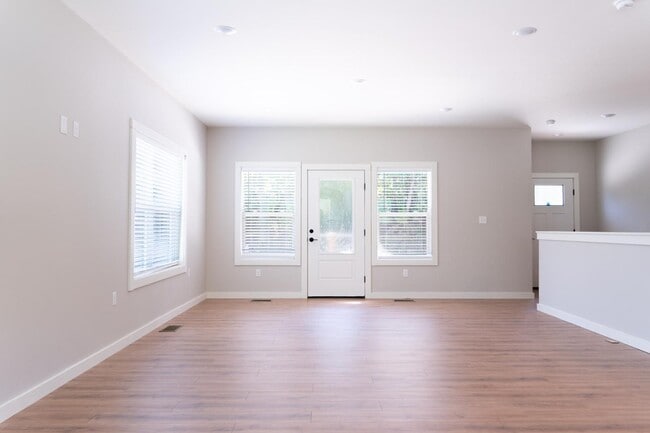 Photo - 406 Hideaway Ridge Cir