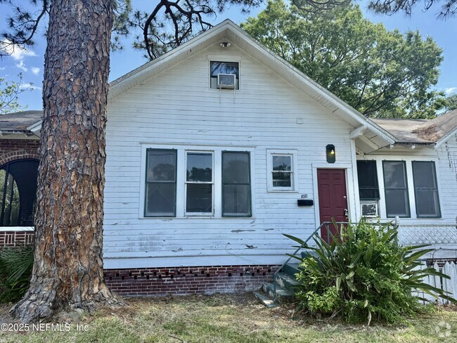Building Photo - 1071 Willow Branch Ave Rental