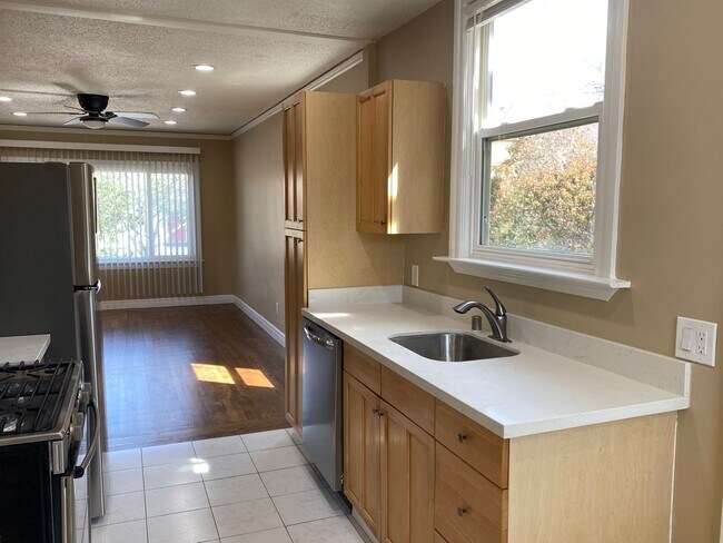 Photo - 817 52nd St Unidad A