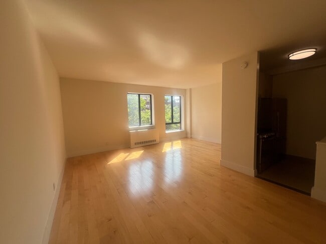 Building Photo - 410 W 53rd St Unit 720 Rental