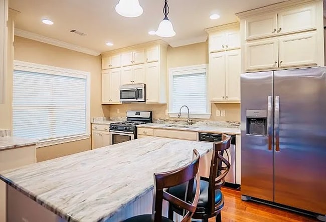 Photo - 4 Bed/3.5 Bath